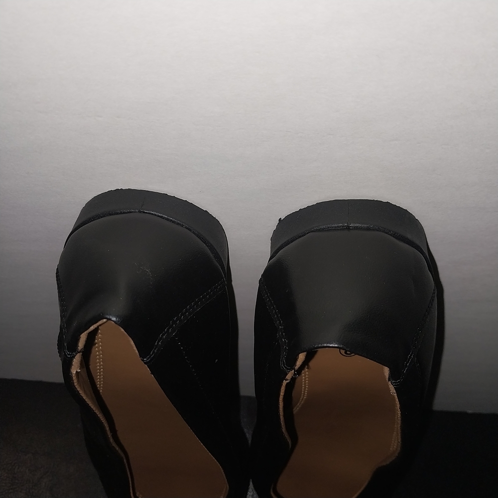 Bata Women's‎ Classic Black Loafers Size 10-US - Picture 15 of 16